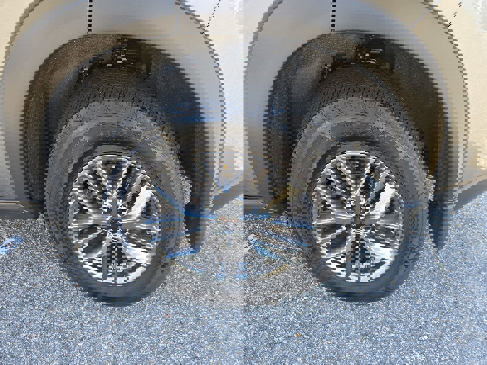 Used 2023 Nissan Rogue S image 35