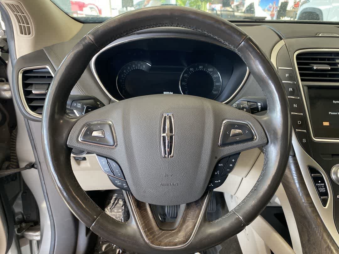 Used 2016 Lincoln MKX Reserve w/ Technology Package AWD/4WD image 17
