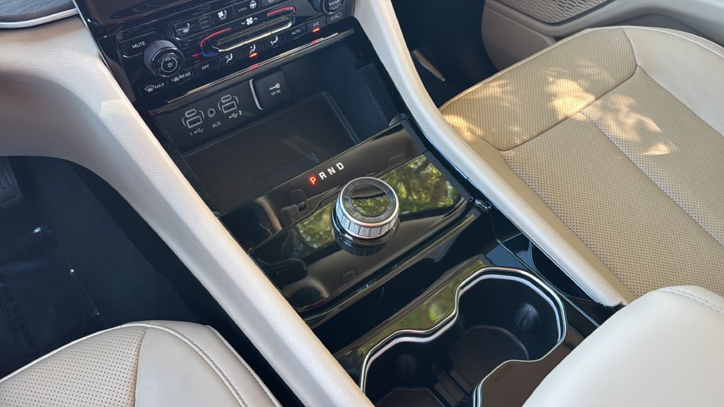 Used 2022 Jeep Grand Cherokee Limited w/ Luxury Tech Group II RWD image 27