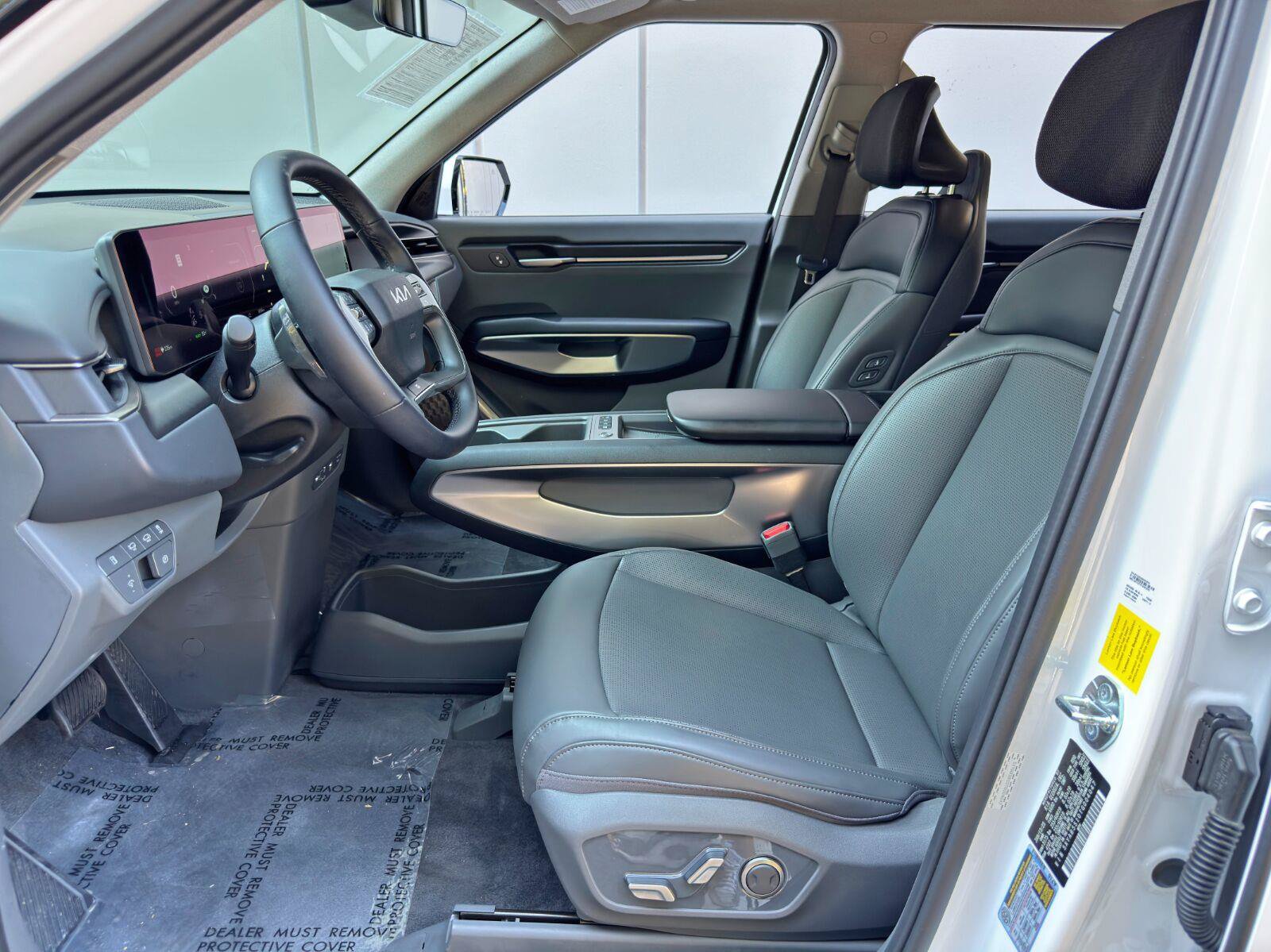 Used 2026 Kia EV9 Light RWD image 16
