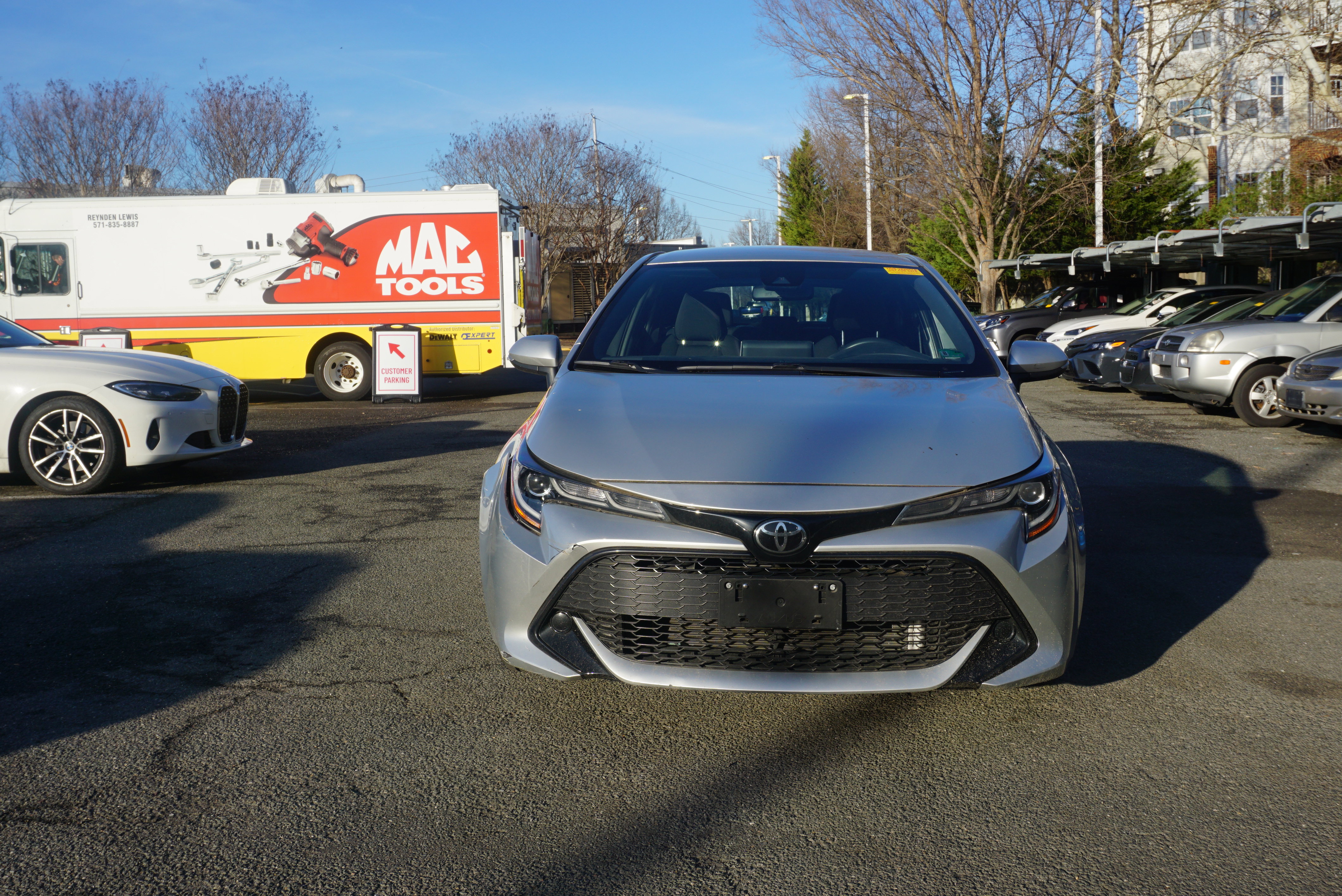 Used 2019 Toyota Corolla SE w/ Carpet Mat Package image 2