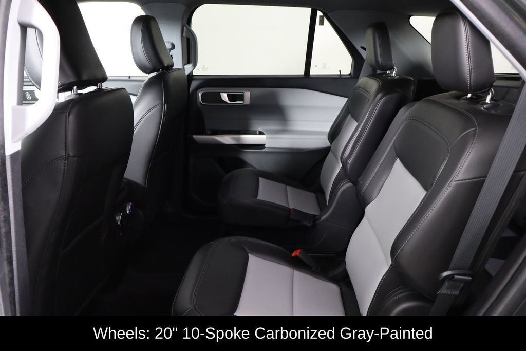 Used 2022 Ford Explorer XLT w/ Equipment Group 202A AWD/4WD image 16