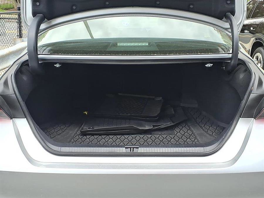 Used 2022 Toyota Avalon Touring FWD image 14