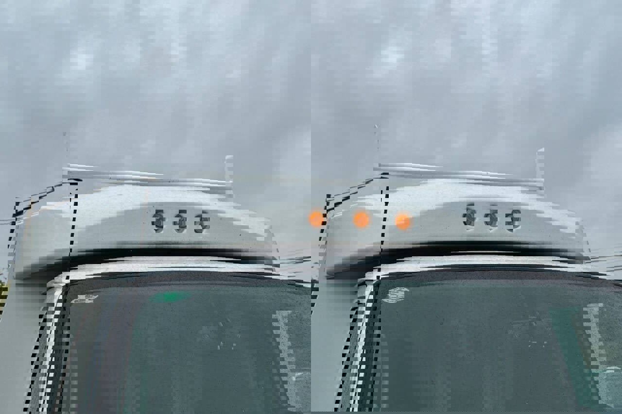 Used 2024 Ford E-450 and Econoline 450 Super Duty w/ Power Windows & Locks Group RWD image 9