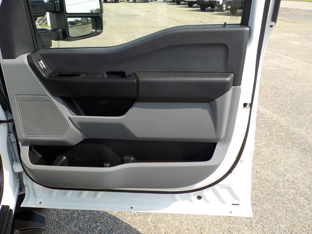 Used 2024 Ford F350 XL w/ 360-Degree Camera Package AWD/4WD image 29