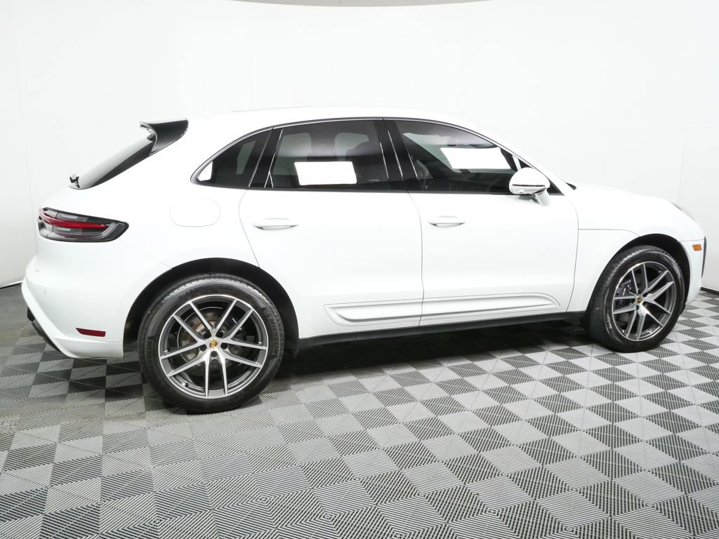 Used 2023 Porsche Macan AWD/4WD image 31