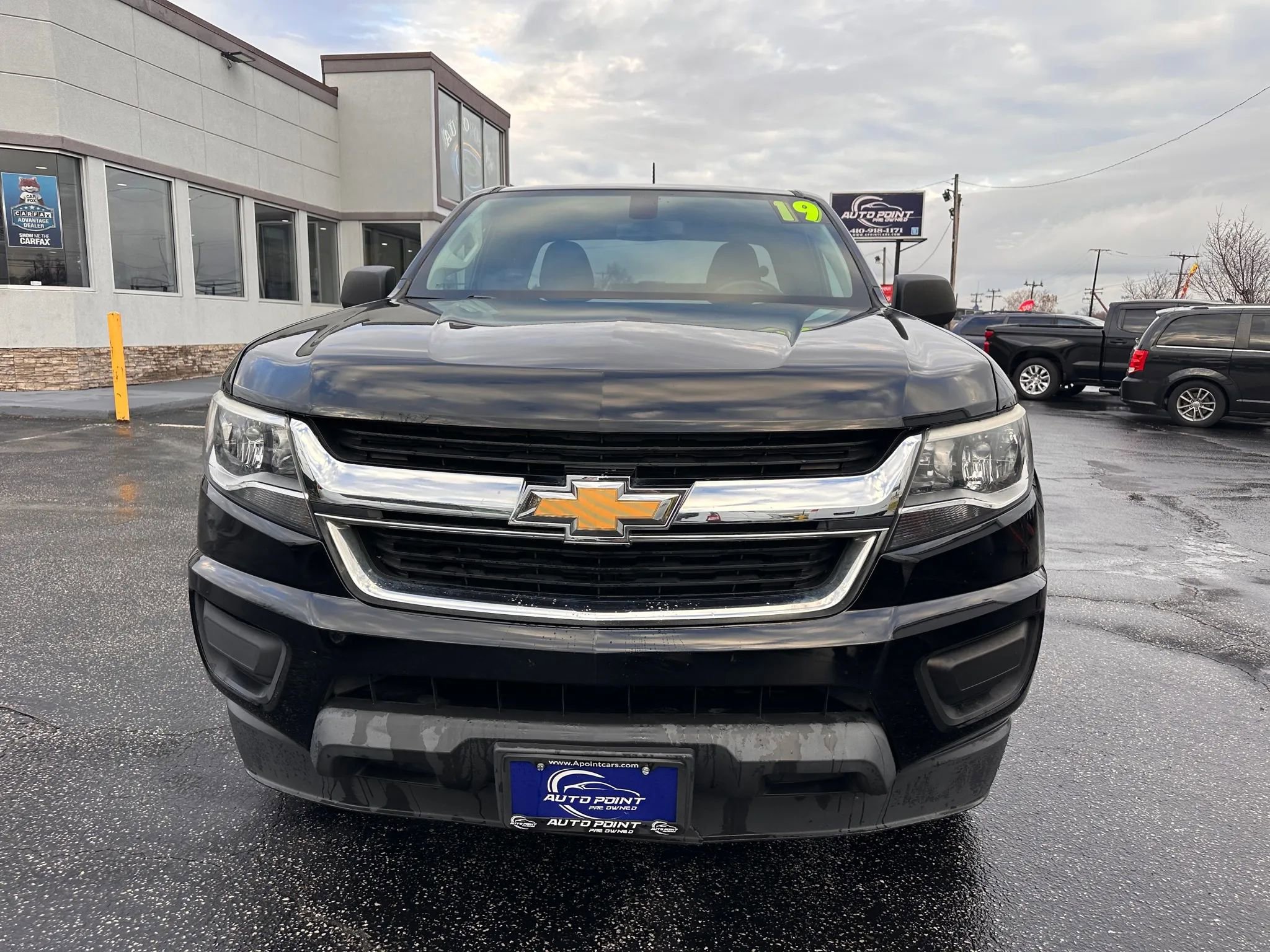 Used 2019 Chevrolet Colorado W/T image 2