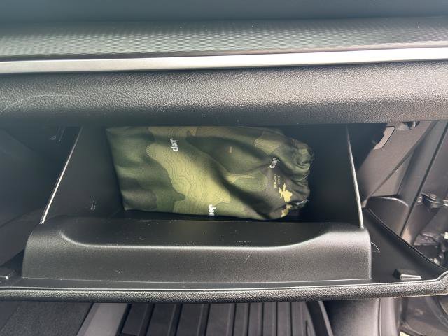 Used 2024 Jeep Grand Cherokee L Laredo image 27