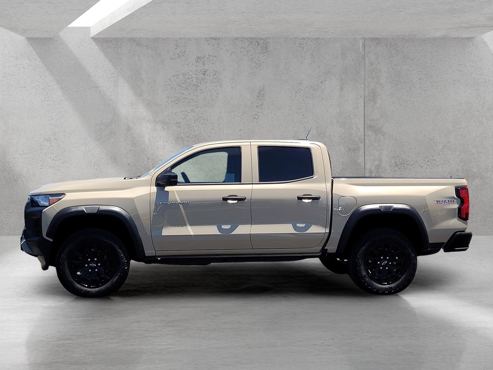 Used 2023 Chevrolet Colorado Trail Boss AWD/4WD image 7