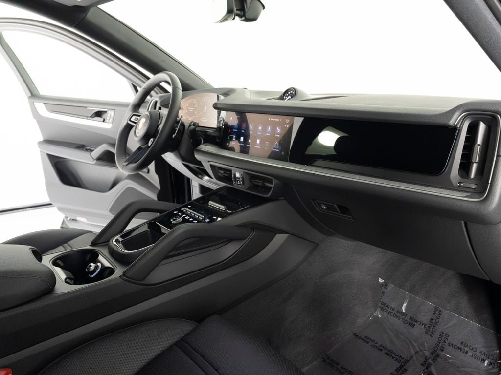 New 2026 Porsche Cayenne Coupe AWD/4WD image 34