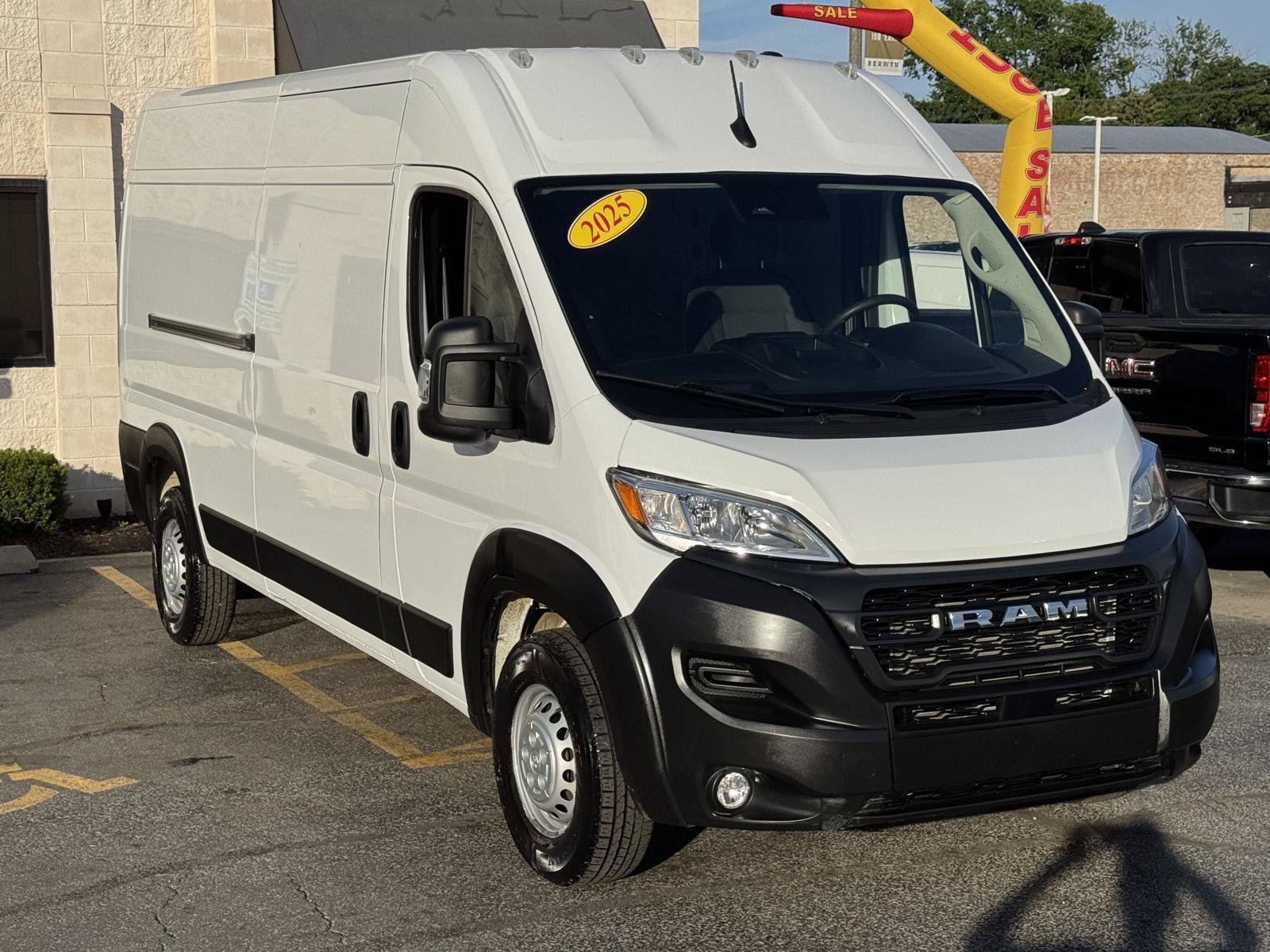Used 2025 RAM ProMaster 2500 w/ Convenience Group FWD image 13