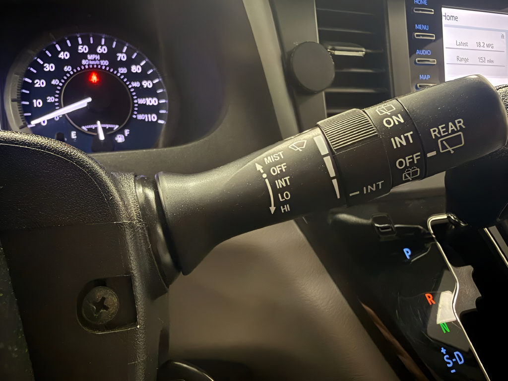 Used 2020 Toyota Sienna LE FWD image 23