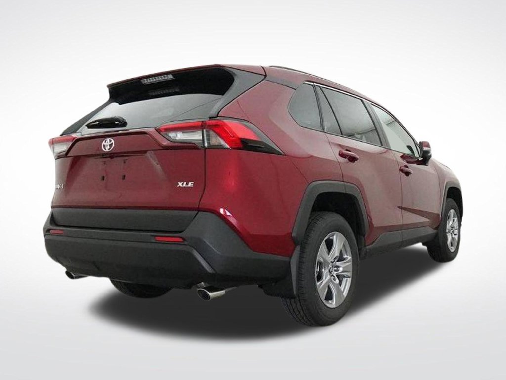 Used 2025 Toyota RAV4 XLE w/ Convenience Package FWD image 28