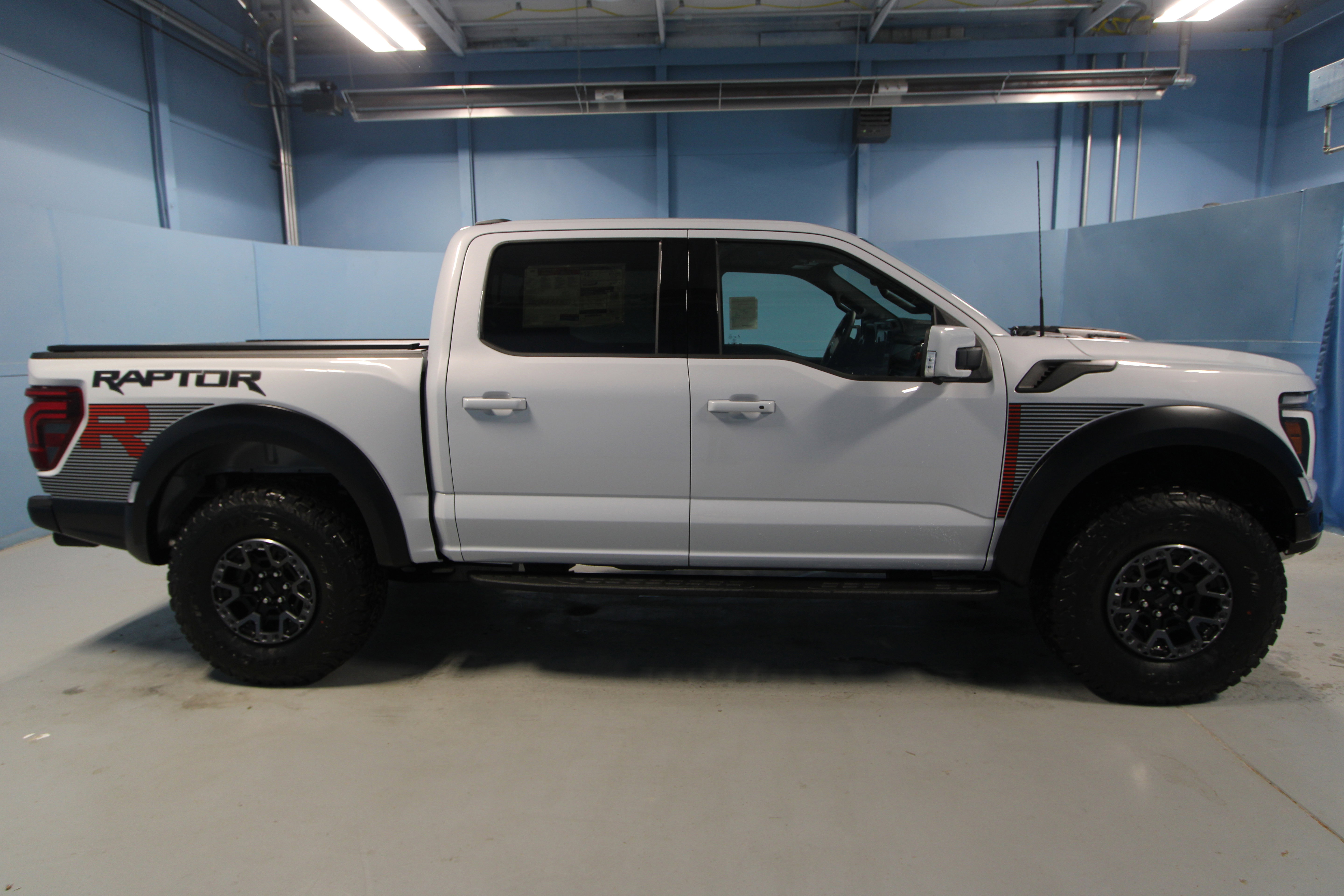 New 2025 Ford F150 Raptor w/ Equipment Group 803A Raptor R image 39