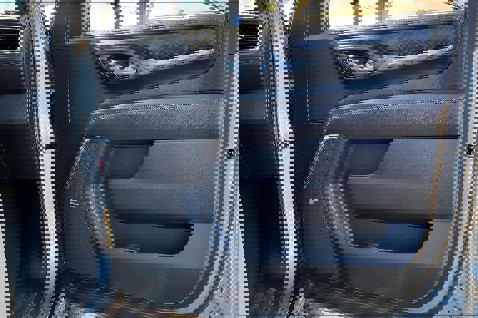 Certified 2023 GMC Yukon Denali image 21