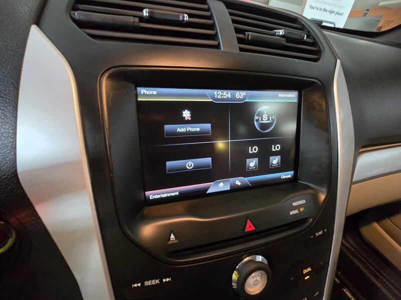 Used 2015 Ford Explorer XLT w/ Equipment Group 202B AWD/4WD image 27