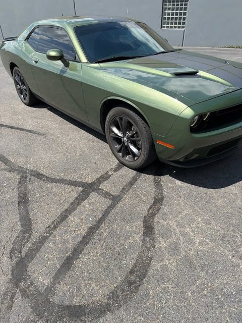 Used 2022 Dodge Challenger SXT w/ Driver Convenience Group AWD/4WD image 6