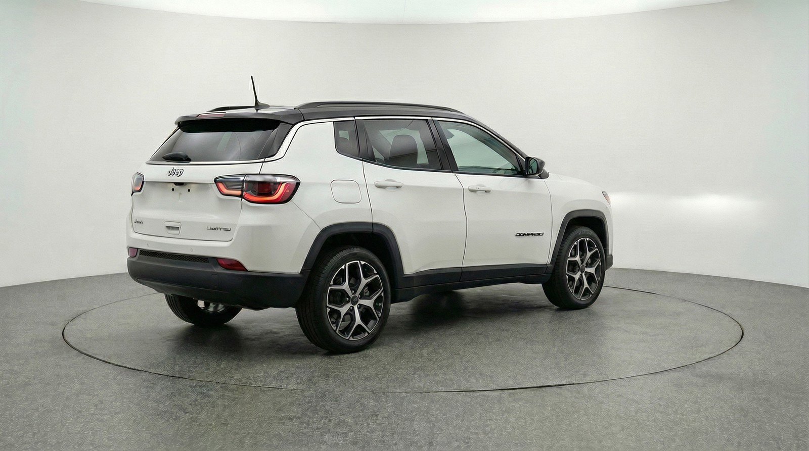 Used 2025 Jeep Compass Limited AWD/4WD image 9