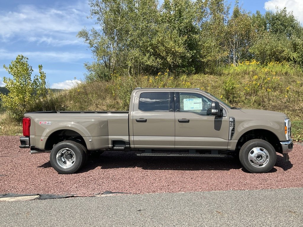 New 2026 Ford F350 XLT image 37
