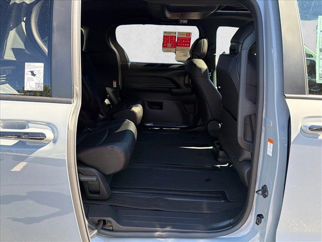 New 2026 Toyota Sienna XSE FWD image 15