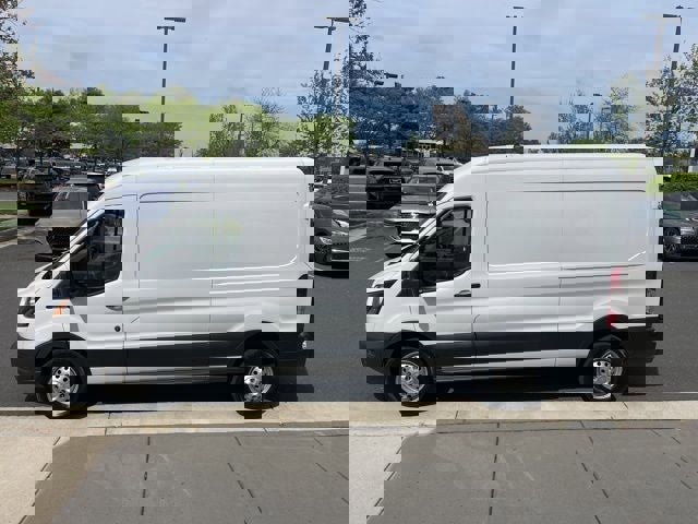 Used 2024 Ford Transit 250 148 Medium Roof Extended AWD image 4