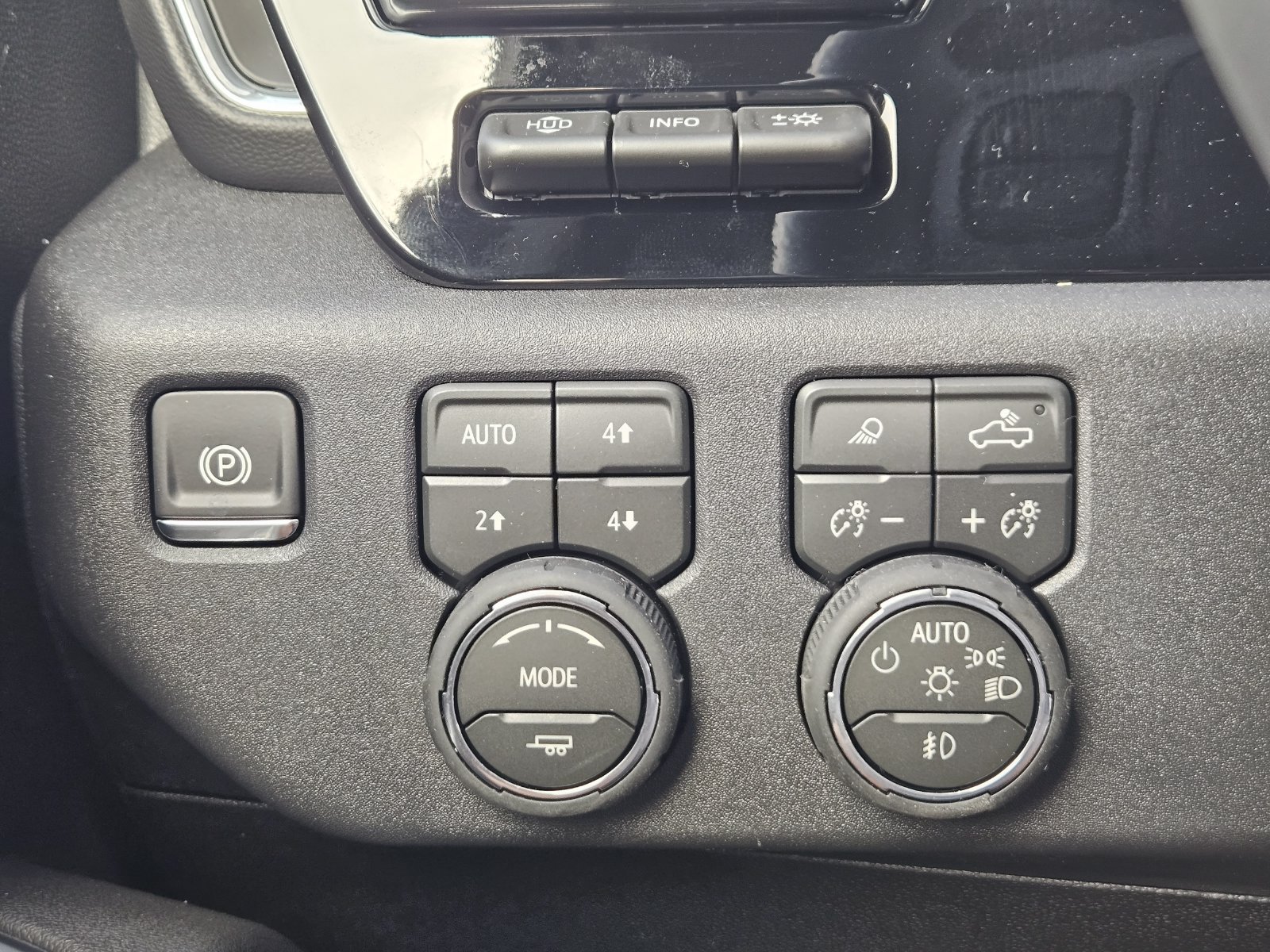 New 2026 Chevrolet Silverado 3500 LTZ w/ LTZ Plus Package AWD/4WD image 25