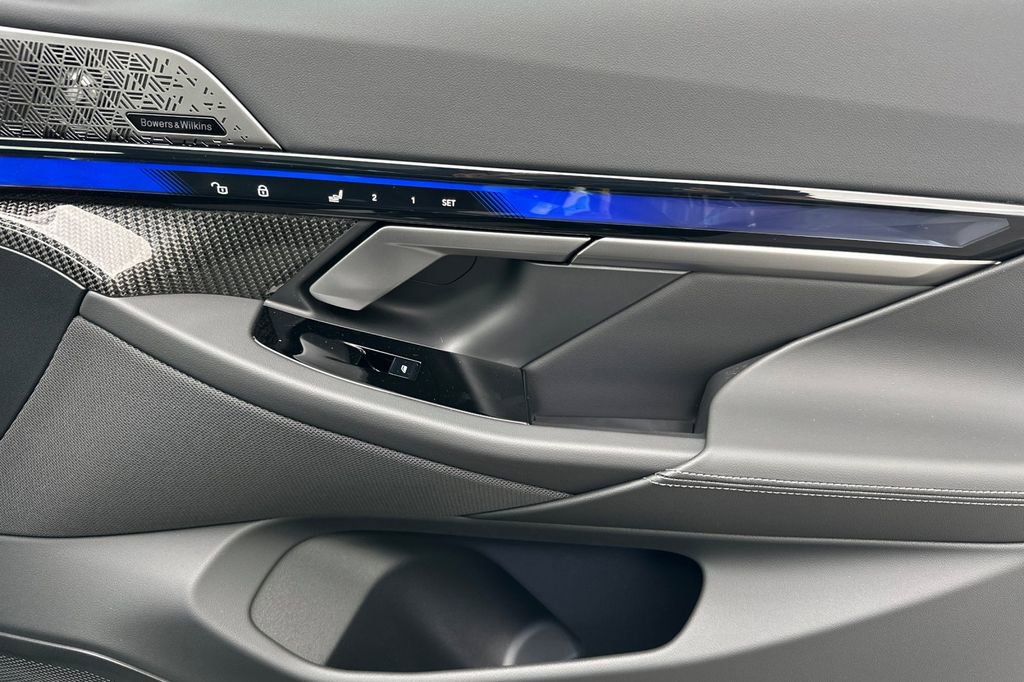 New 2026 BMW M5 w/ Executive Package image 18