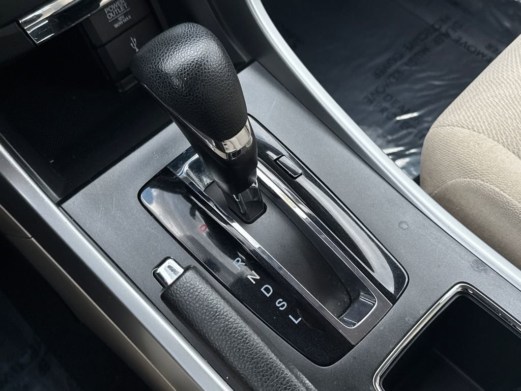 Used 2013 Honda Accord LX image 25