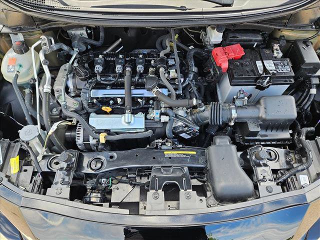 Used 2021 Nissan Versa SR FWD image 21