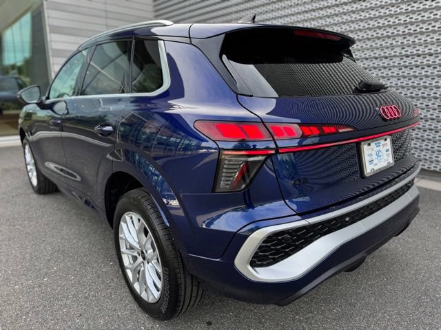 New 2026 Audi Q3 quattro 2.0T AWD/4WD image 3