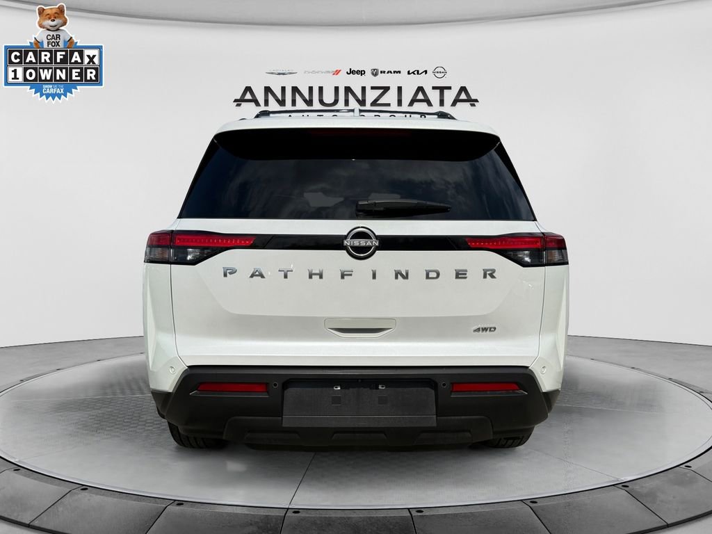 Certified 2025 Nissan Pathfinder SV image 4