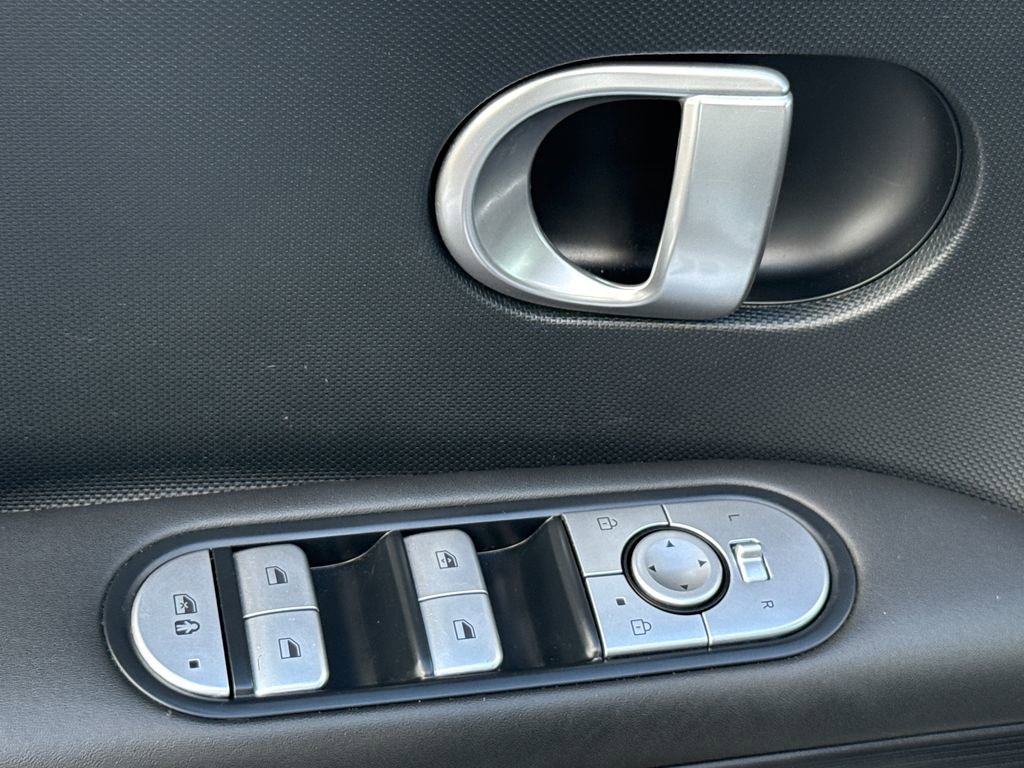 Used 2024 Hyundai Ioniq 5 SE image 22