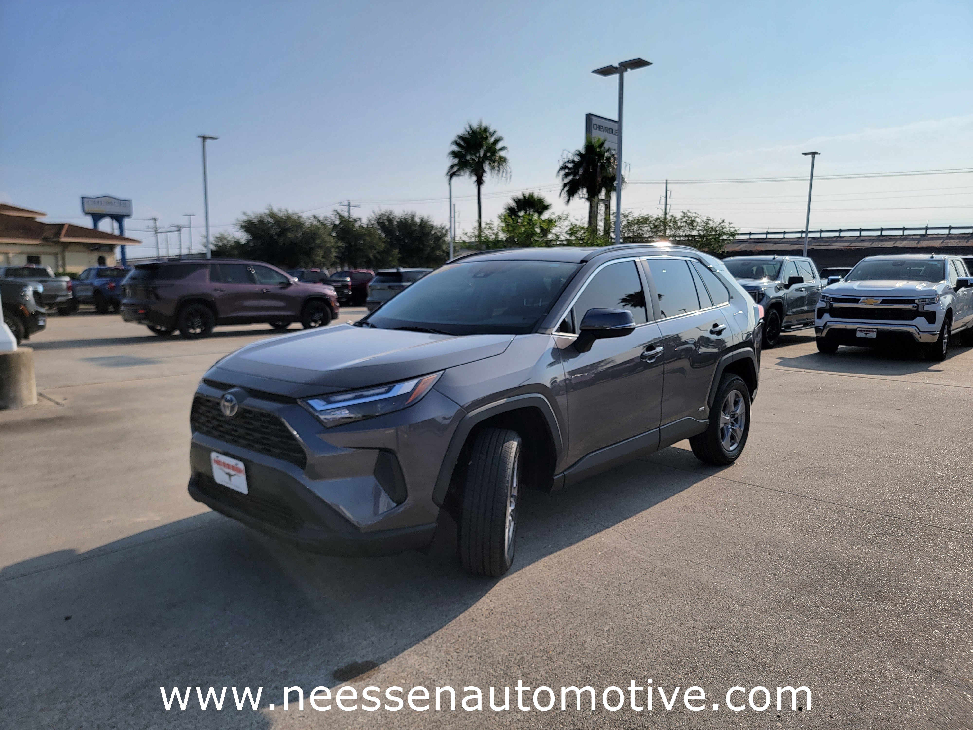 Used 2022 Toyota RAV4 XLE image 3