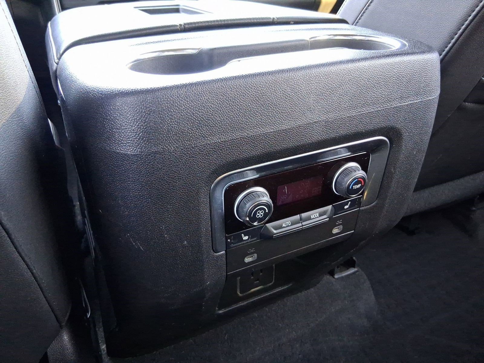 Used 2021 Chevrolet Tahoe Premier w/ Premium Package image 30