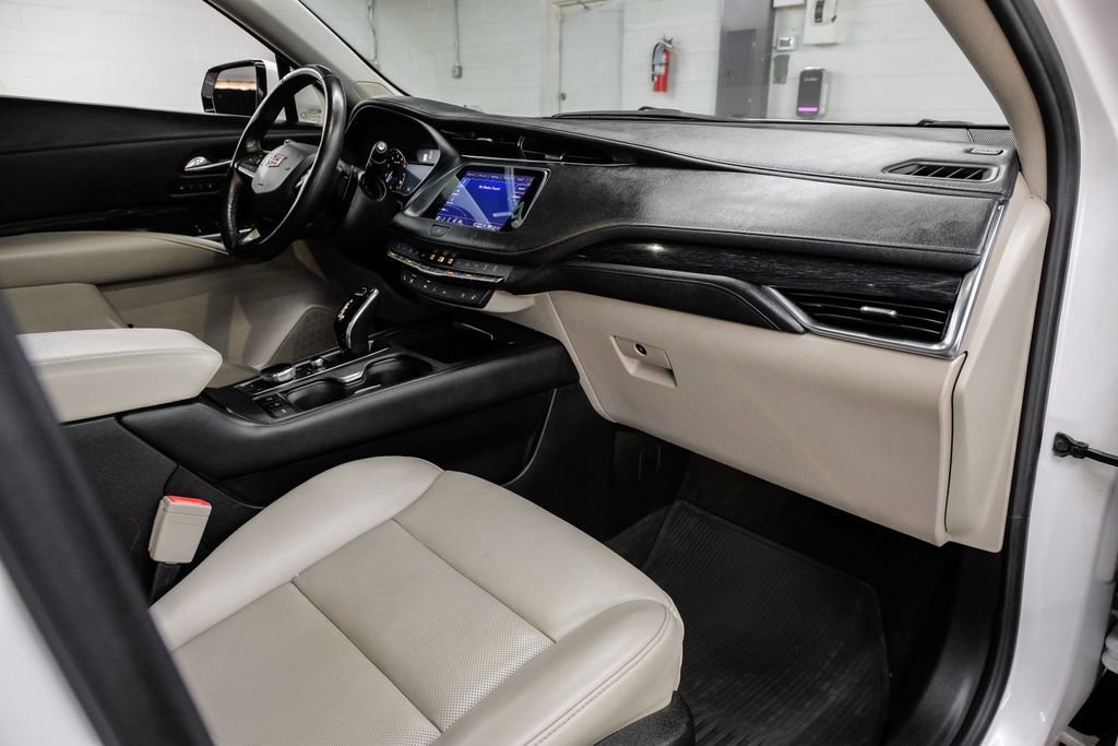 Used 2021 Cadillac XT4 Premium Luxury image 18