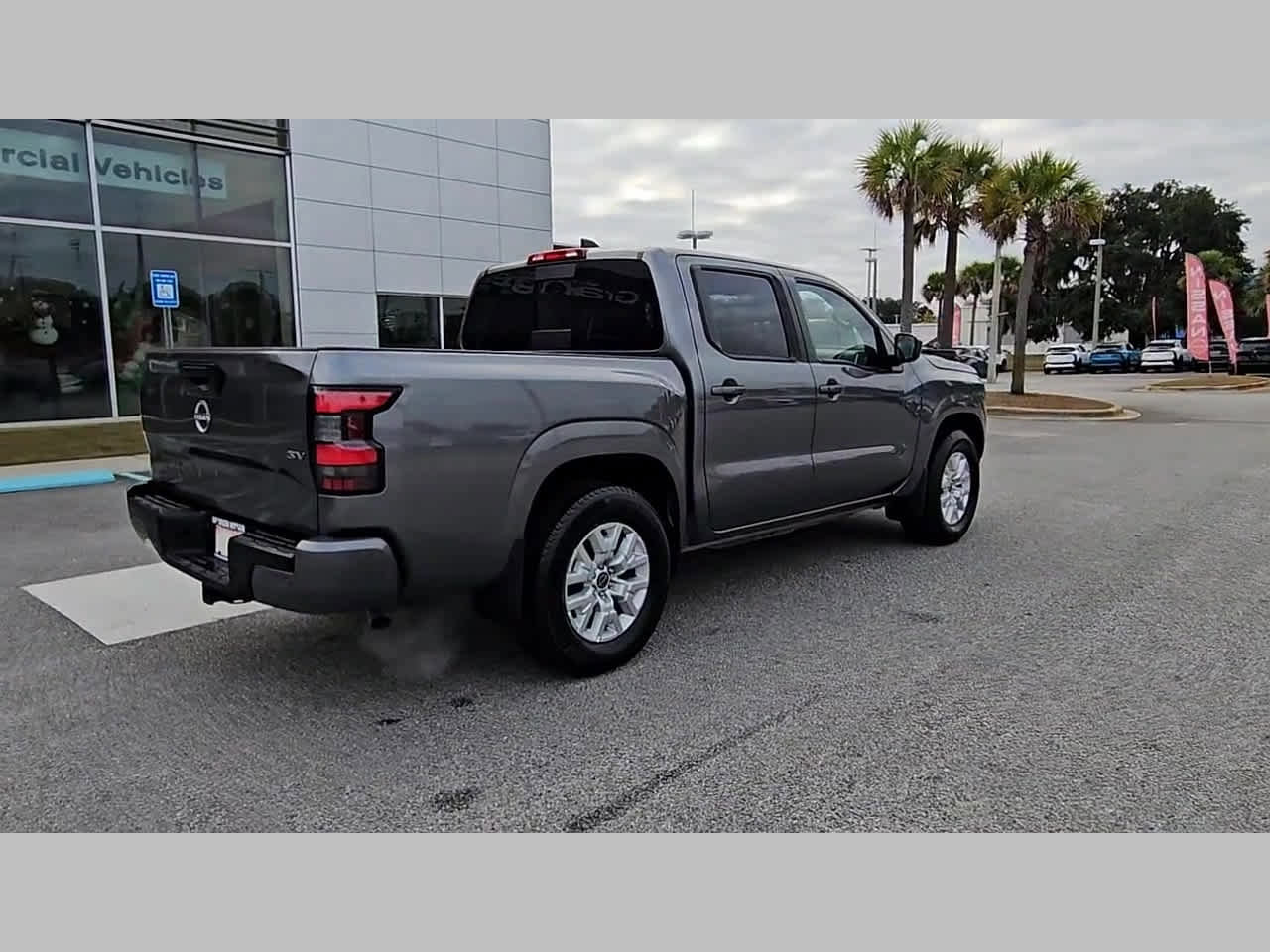 Used 2024 Nissan Frontier SV w/ SV Convenience Package image 33