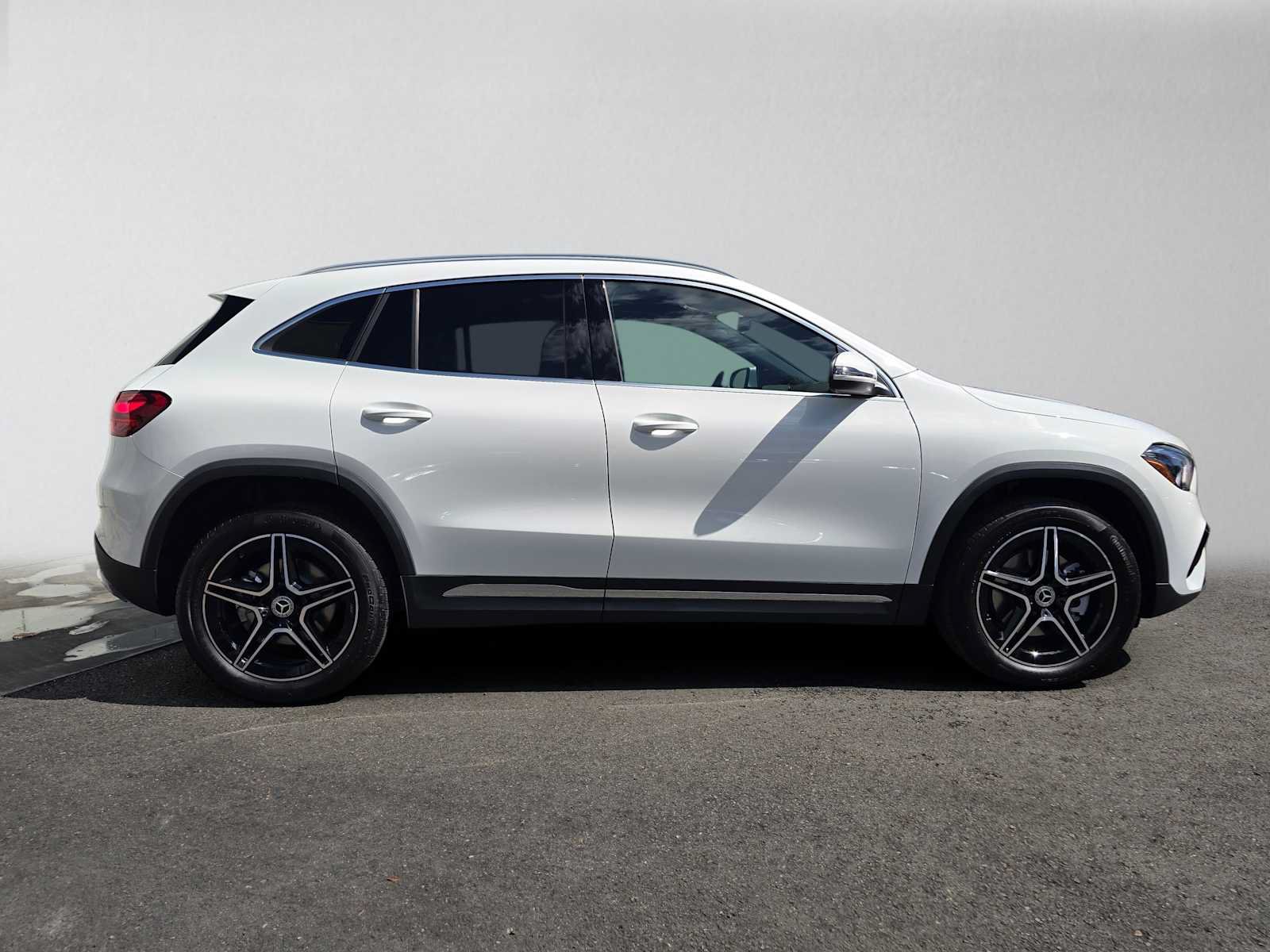 New 2026 Mercedes-Benz GLA 250 image 2