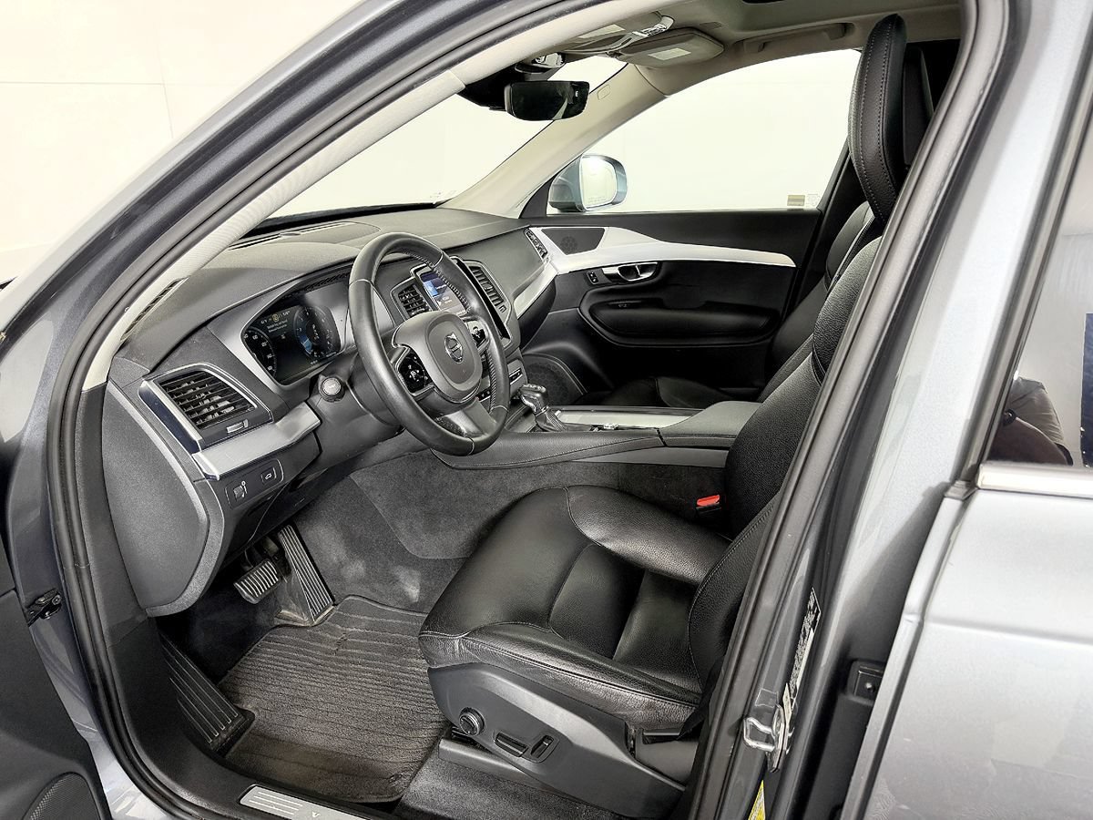 Used 2016 Volvo XC90 T6 Momentum w/ Vision Package AWD/4WD image 34
