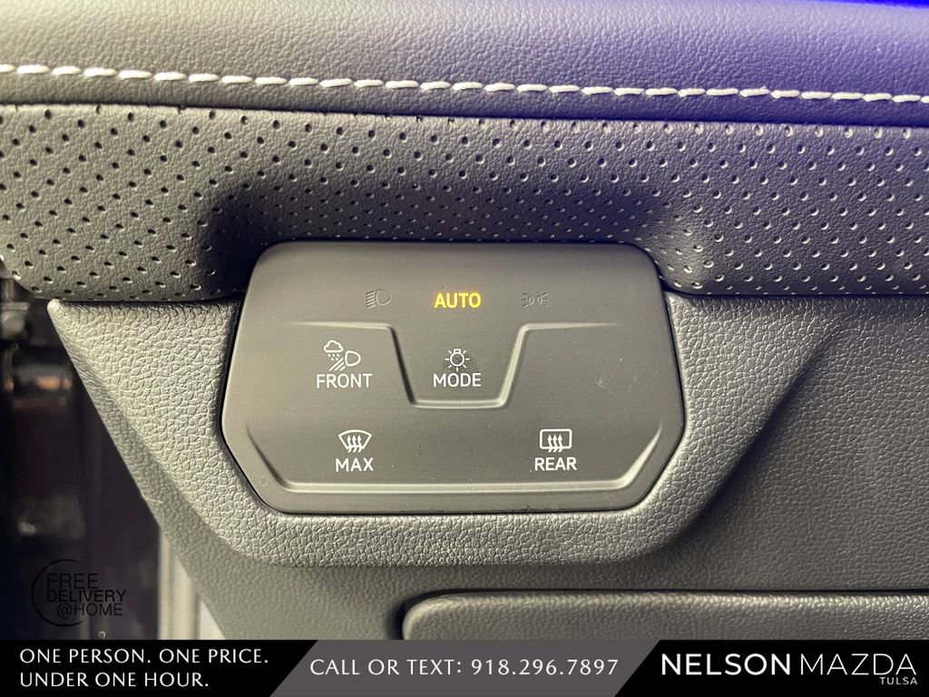 Used 2024 Volkswagen Atlas SEL Premium R-Line image 22