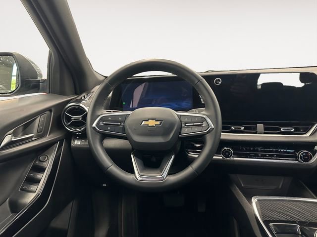 Used 2025 Chevrolet Equinox LT AWD/4WD image 12