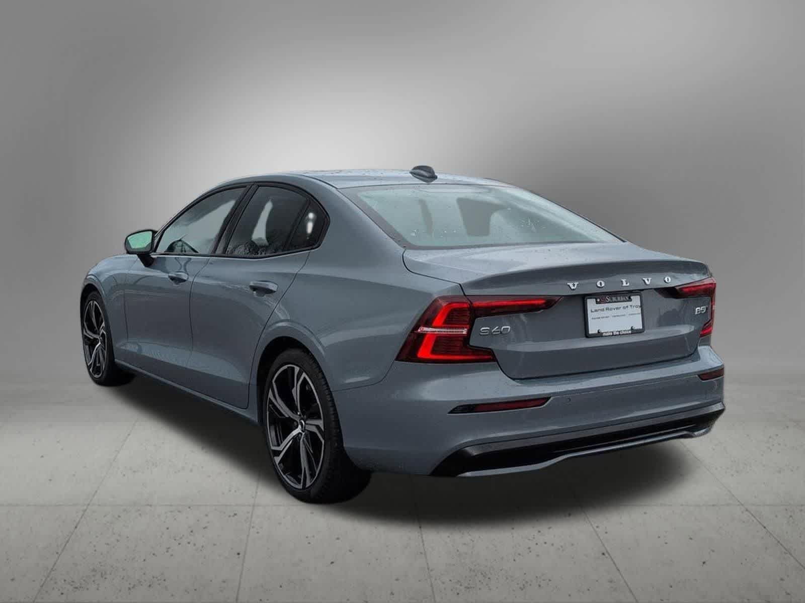 Used 2024 Volvo S60 B5 Core AWD/4WD image 4