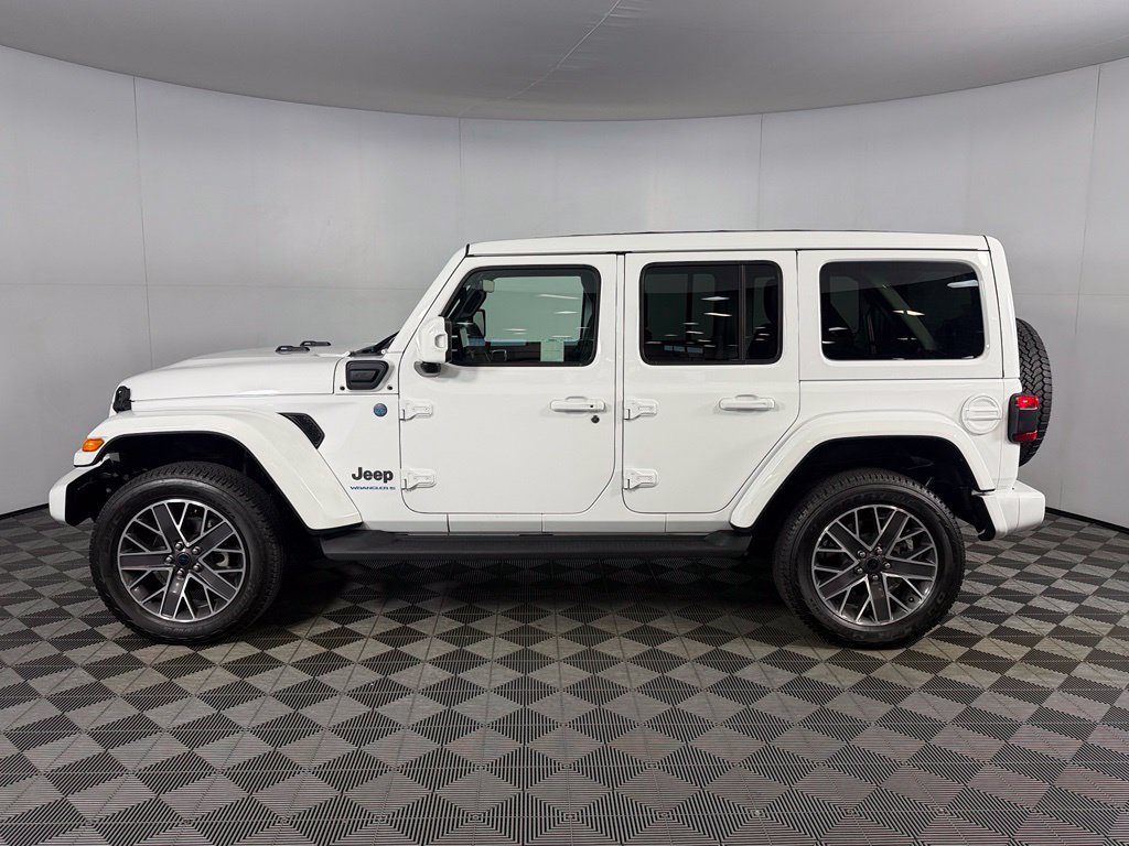 Used 2024 Jeep Wrangler High Altitude AWD/4WD image 11