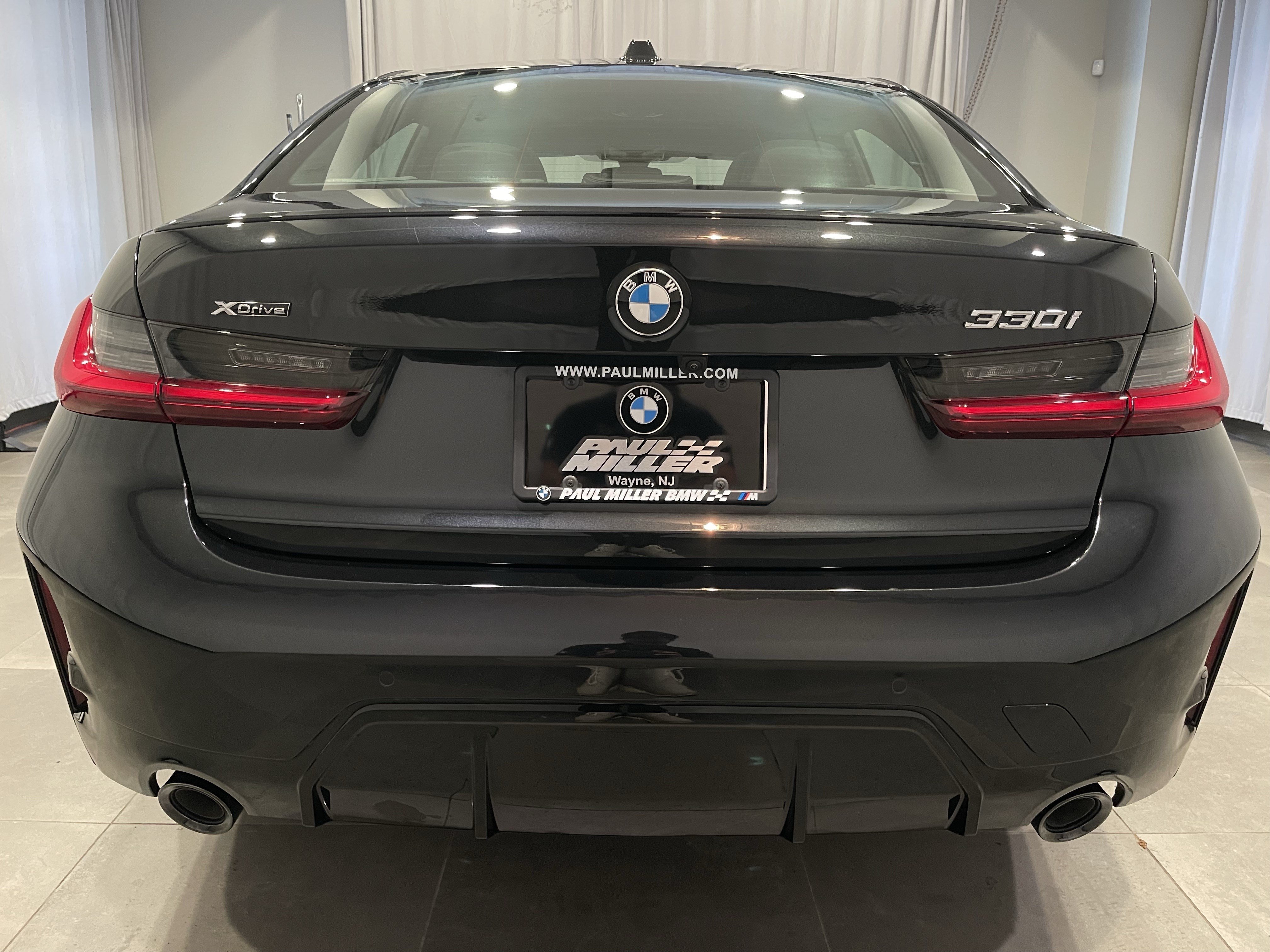 Used 2026 BMW 330i xDrive Sedan w/ M Sport Package AWD/4WD image 5