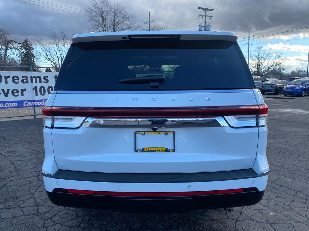 Used 2024 Lincoln Navigator L Reserve w/ Monochromatic Package image 3