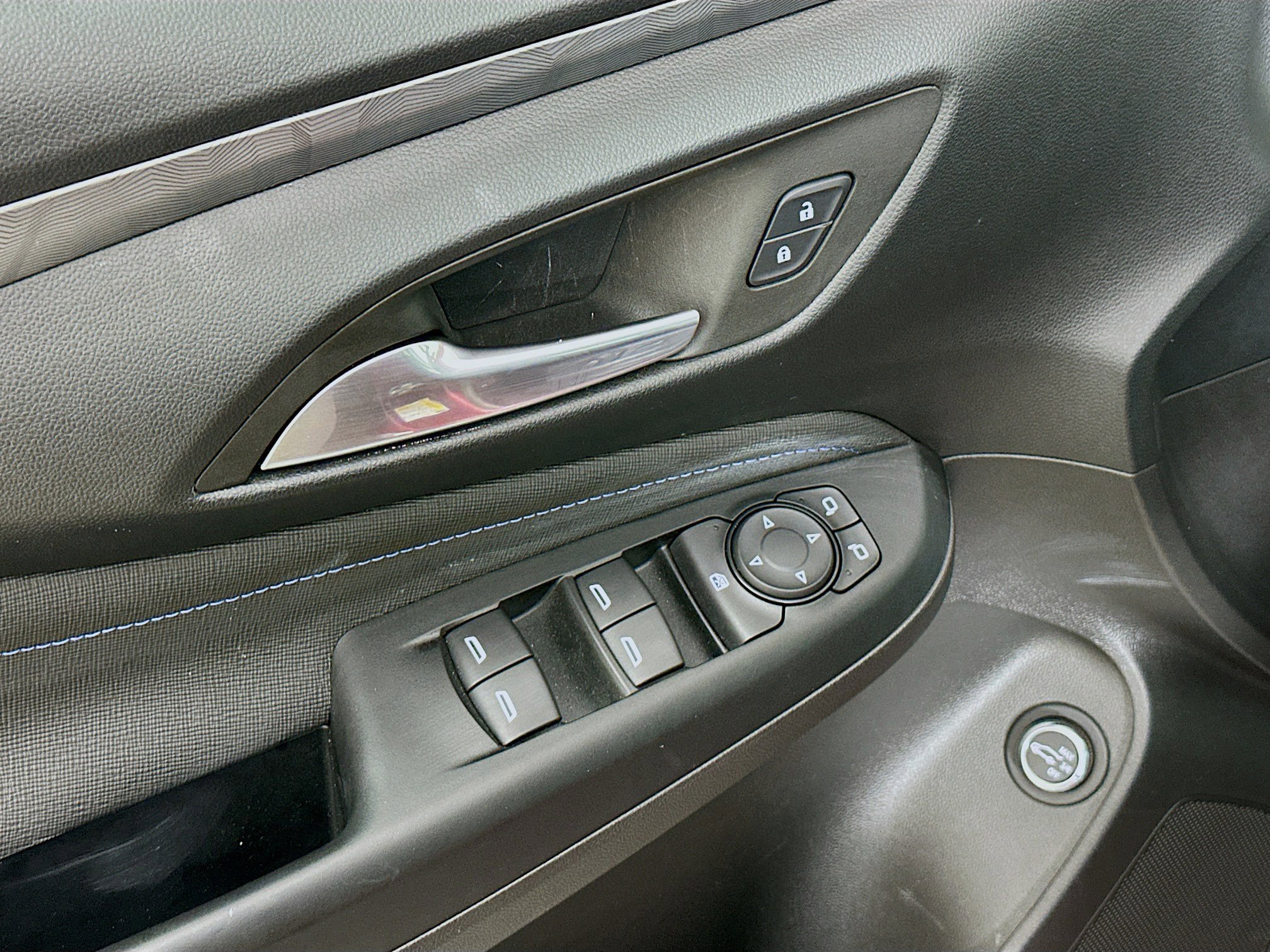 Used 2025 Buick Envista Sport Touring w/ Convenience I Package FWD image 15