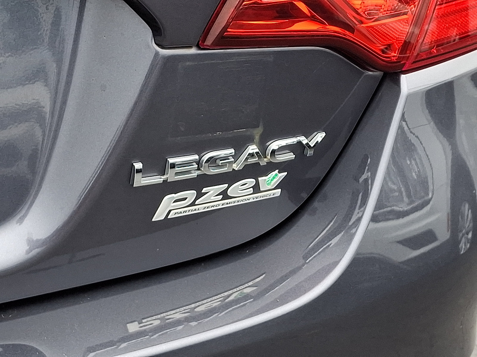 Used 2015 Subaru Legacy 2.5i AWD/4WD image 26