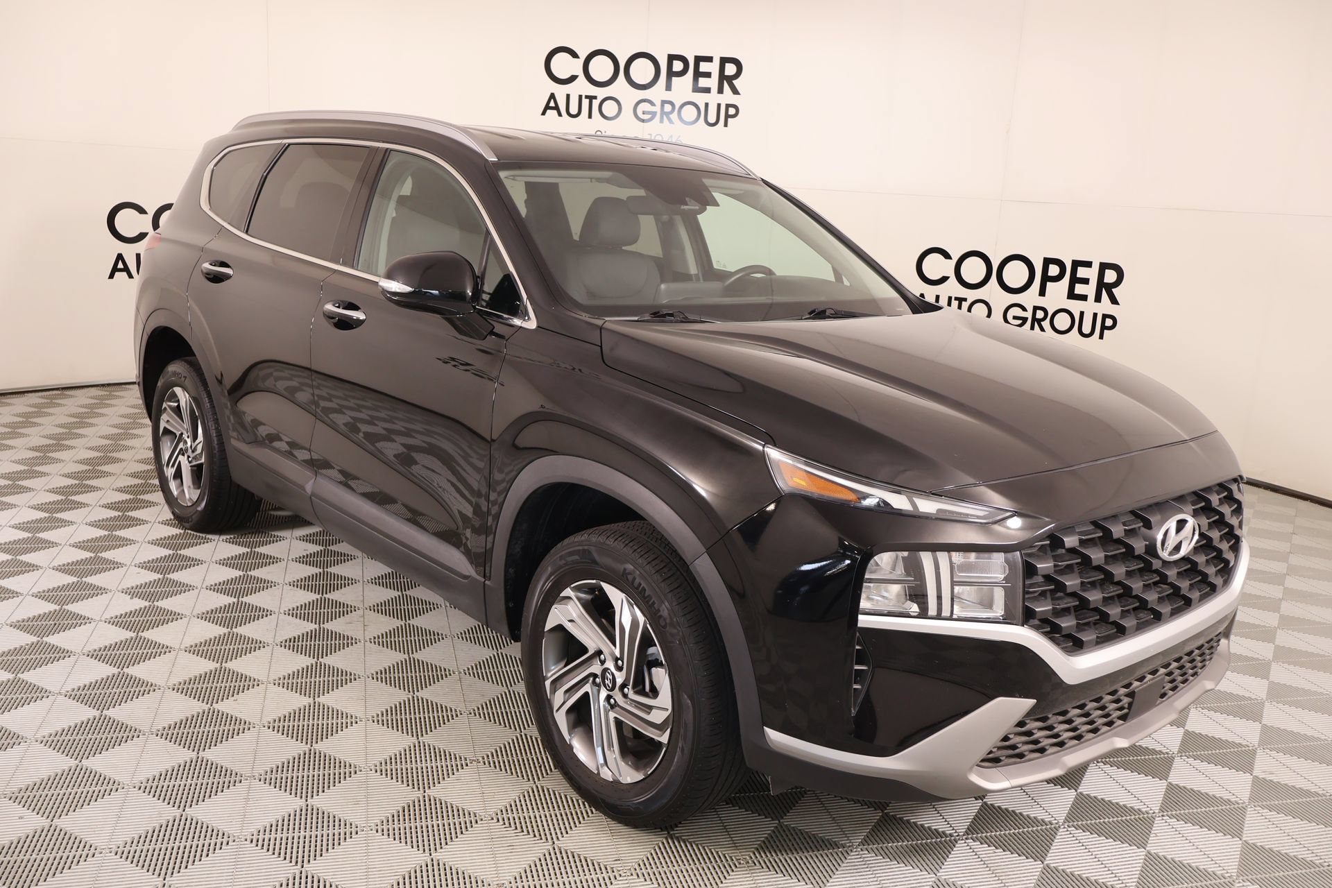 Used 2023 Hyundai Santa Fe SEL AWD/4WD image 1