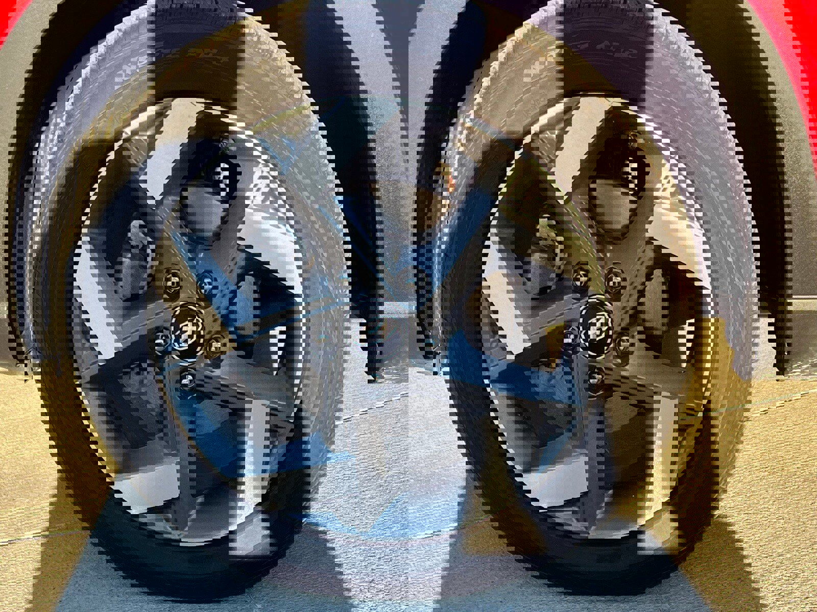 Certified 2025 Hyundai Venue SEL image 8