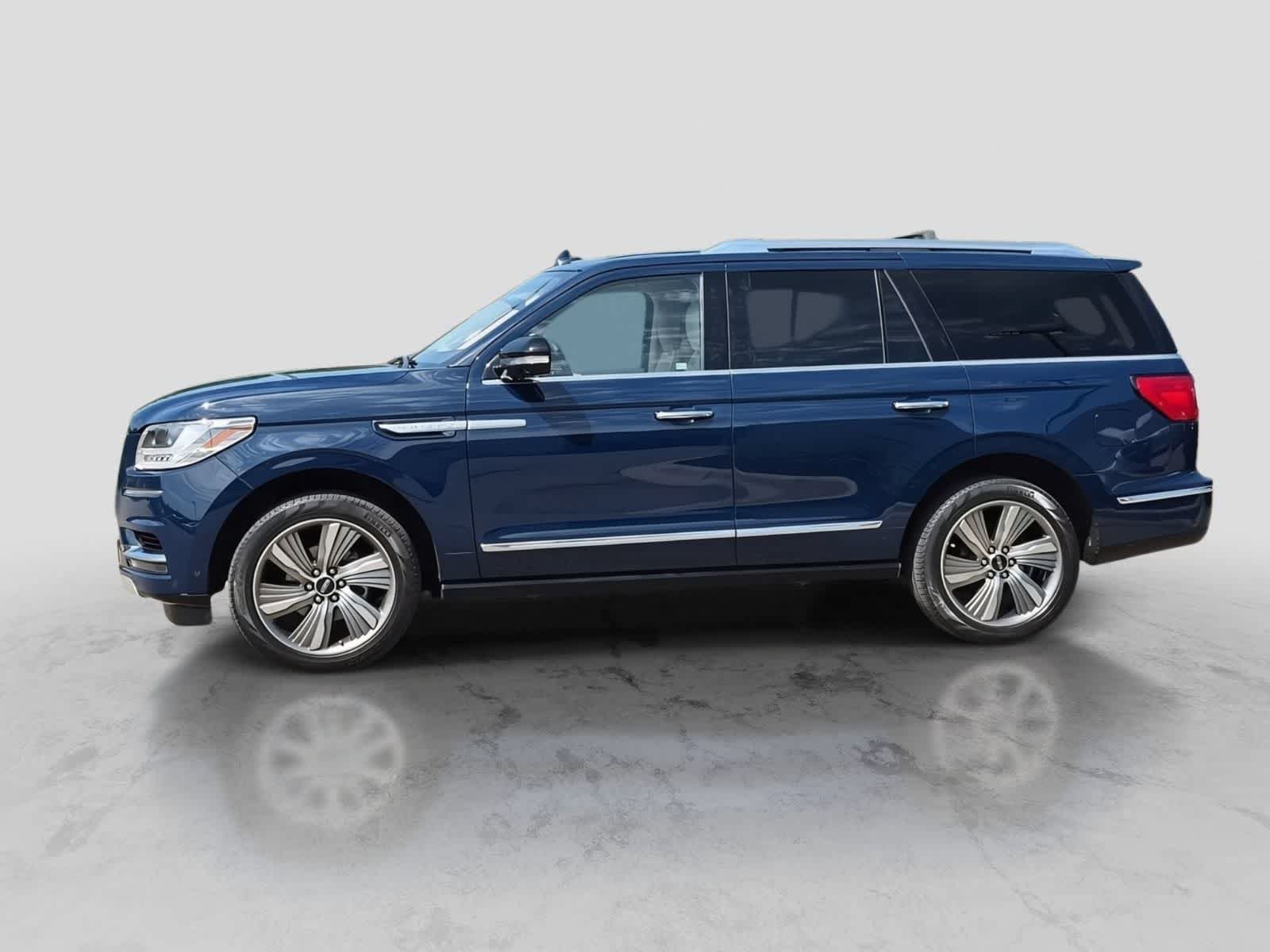 Used 2018 Lincoln Navigator Reserve w/ Technology Package AWD/4WD image 5