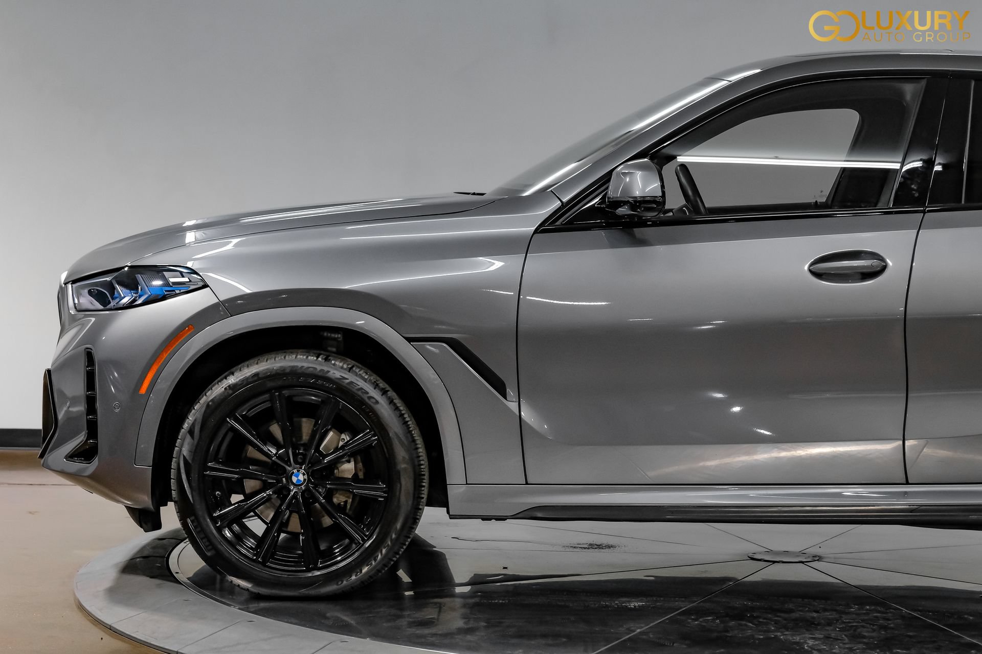 Used 2026 BMW X6 xDrive40i AWD/4WD image 13